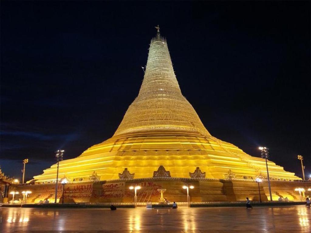Star World Hotel Naypyidaw Exterior foto